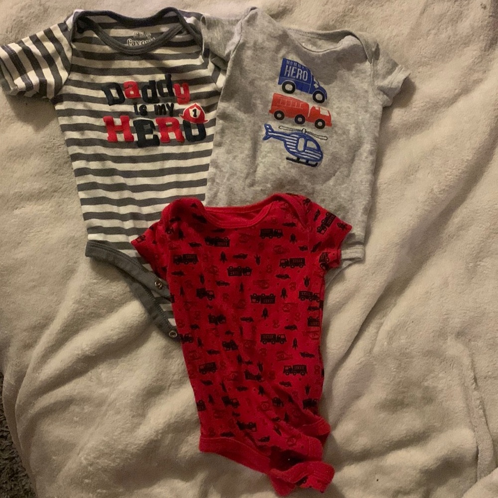 💜💜3 onesie set